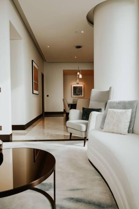 Serviced Luxurious 3+1 In Address Emaar Square Isztambul Kültér fotó